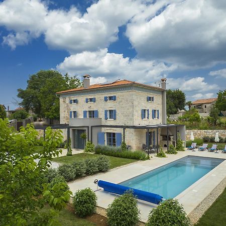 Villa Pi For 8 People In Central Istria With Heated Pool & Large Garden Tinjan Exterior foto