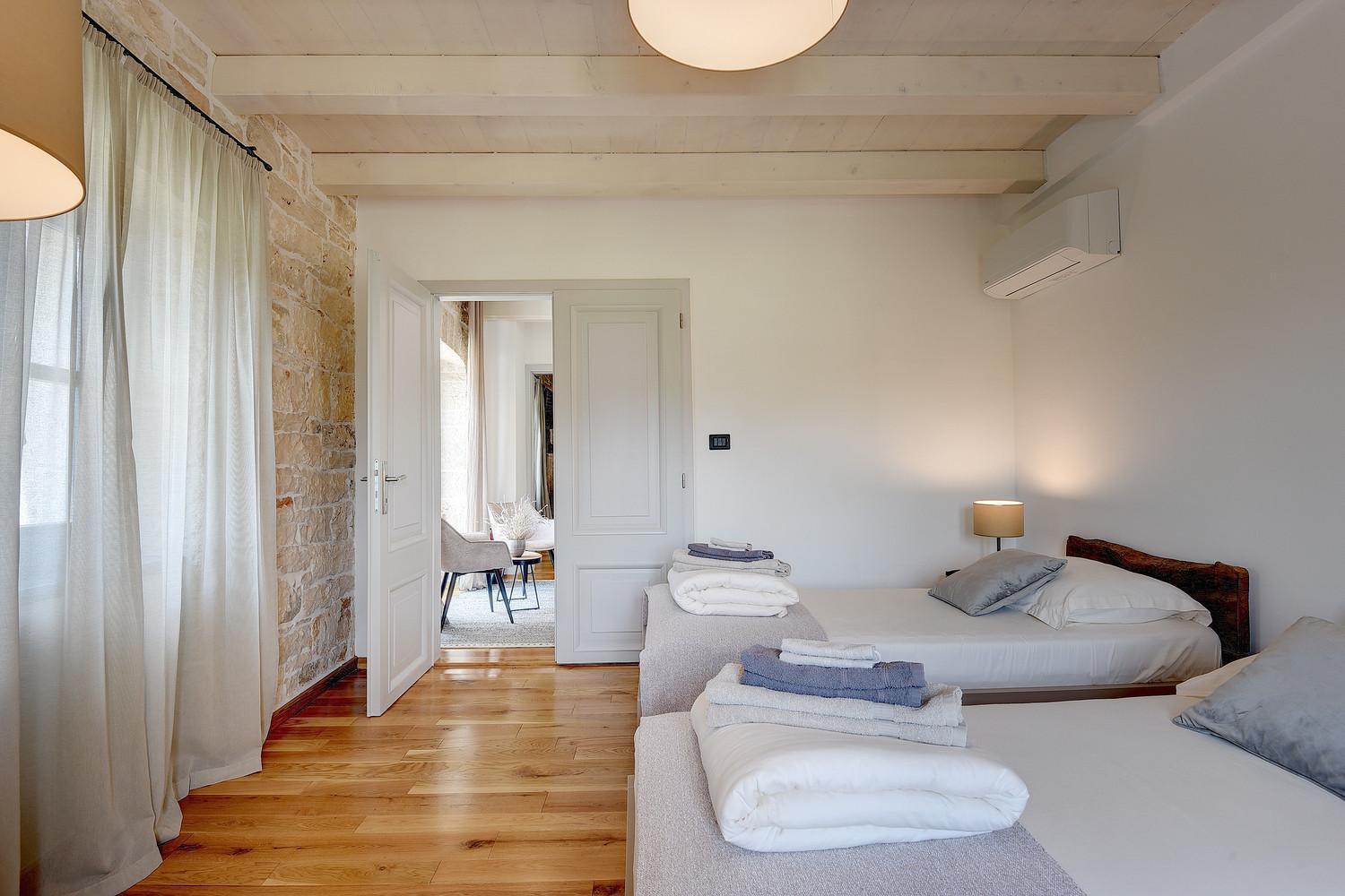 Villa Pi For 8 People In Central Istria With Heated Pool & Large Garden Tinjan Exterior foto