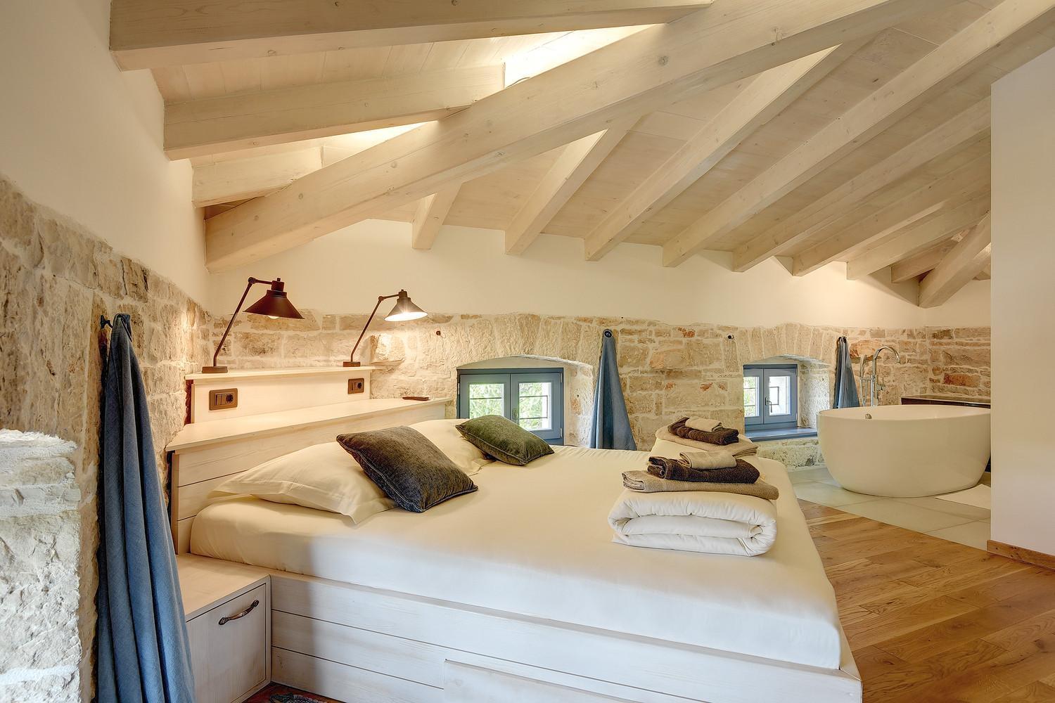 Villa Pi For 8 People In Central Istria With Heated Pool & Large Garden Tinjan Exterior foto