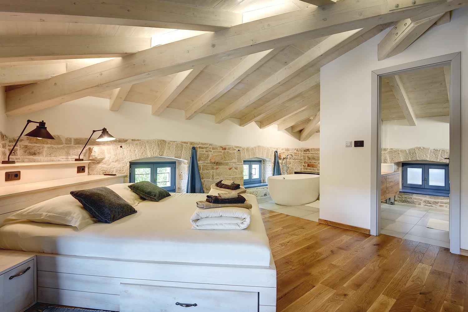 Villa Pi For 8 People In Central Istria With Heated Pool & Large Garden Tinjan Exterior foto