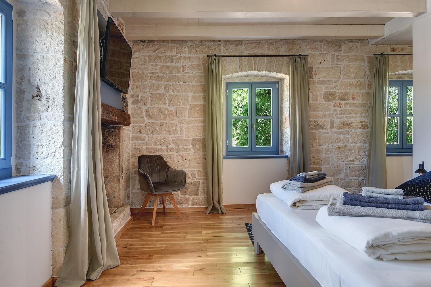 Villa Pi For 8 People In Central Istria With Heated Pool & Large Garden Tinjan Exterior foto