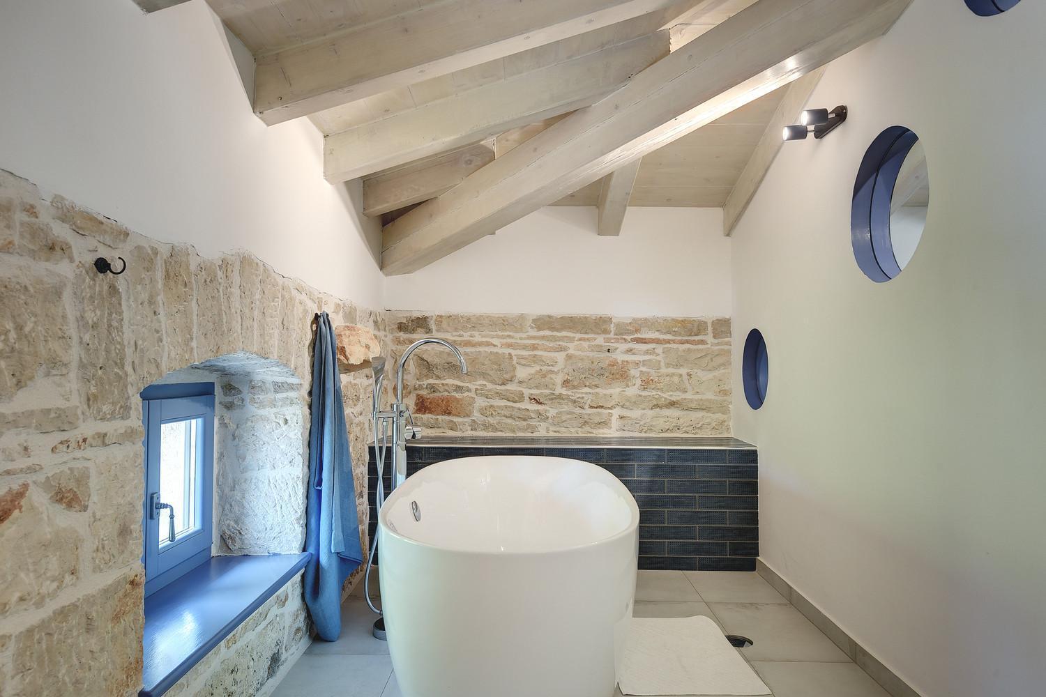 Villa Pi For 8 People In Central Istria With Heated Pool & Large Garden Tinjan Exterior foto