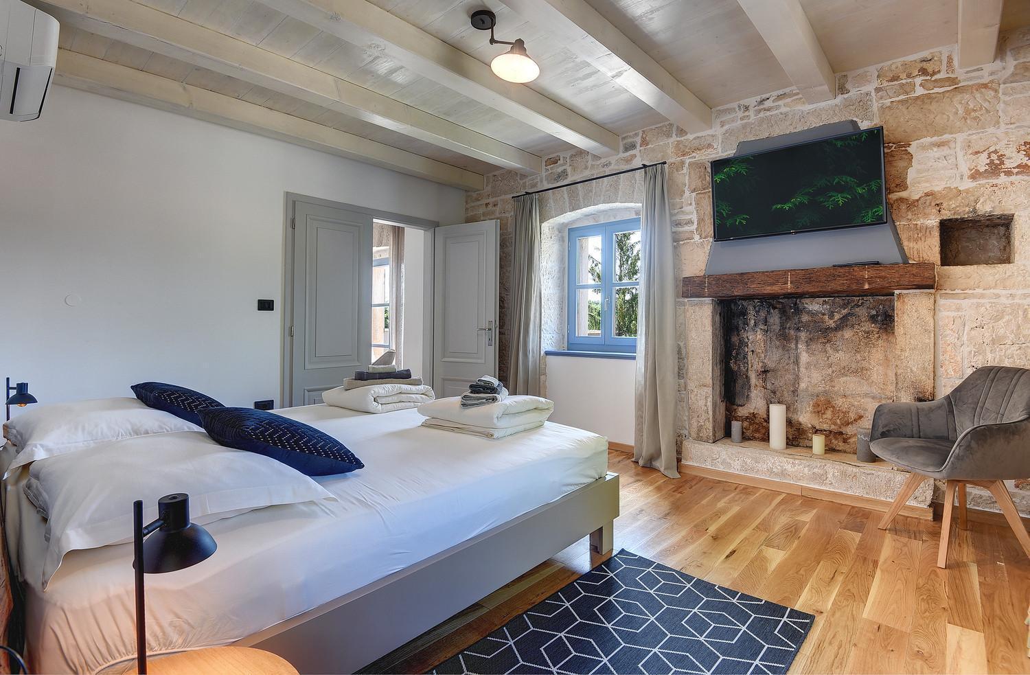 Villa Pi For 8 People In Central Istria With Heated Pool & Large Garden Tinjan Exterior foto
